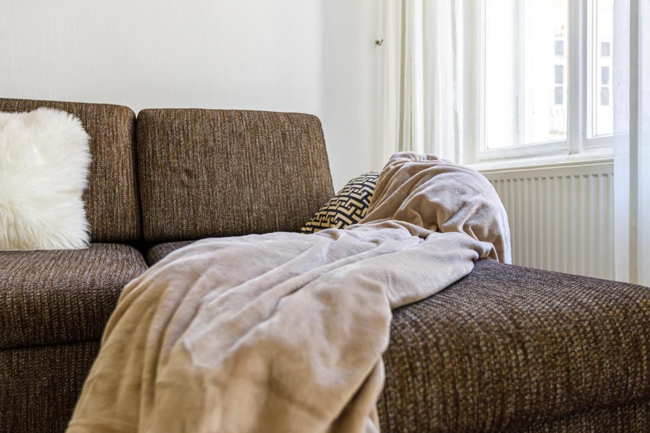 Newly Renovated Apartment In The Old Town Bratislava Esterno foto