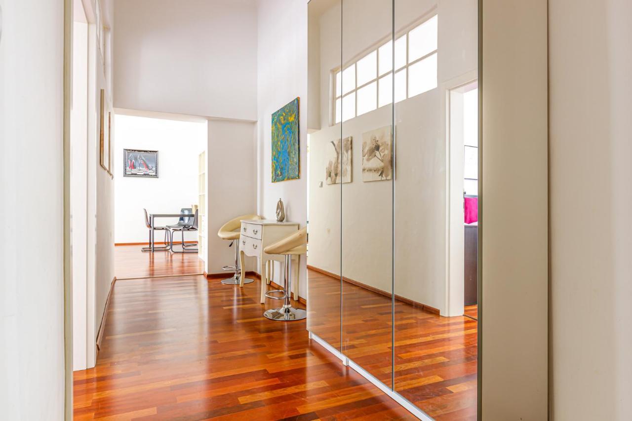 Newly Renovated Apartment In The Old Town Bratislava Esterno foto