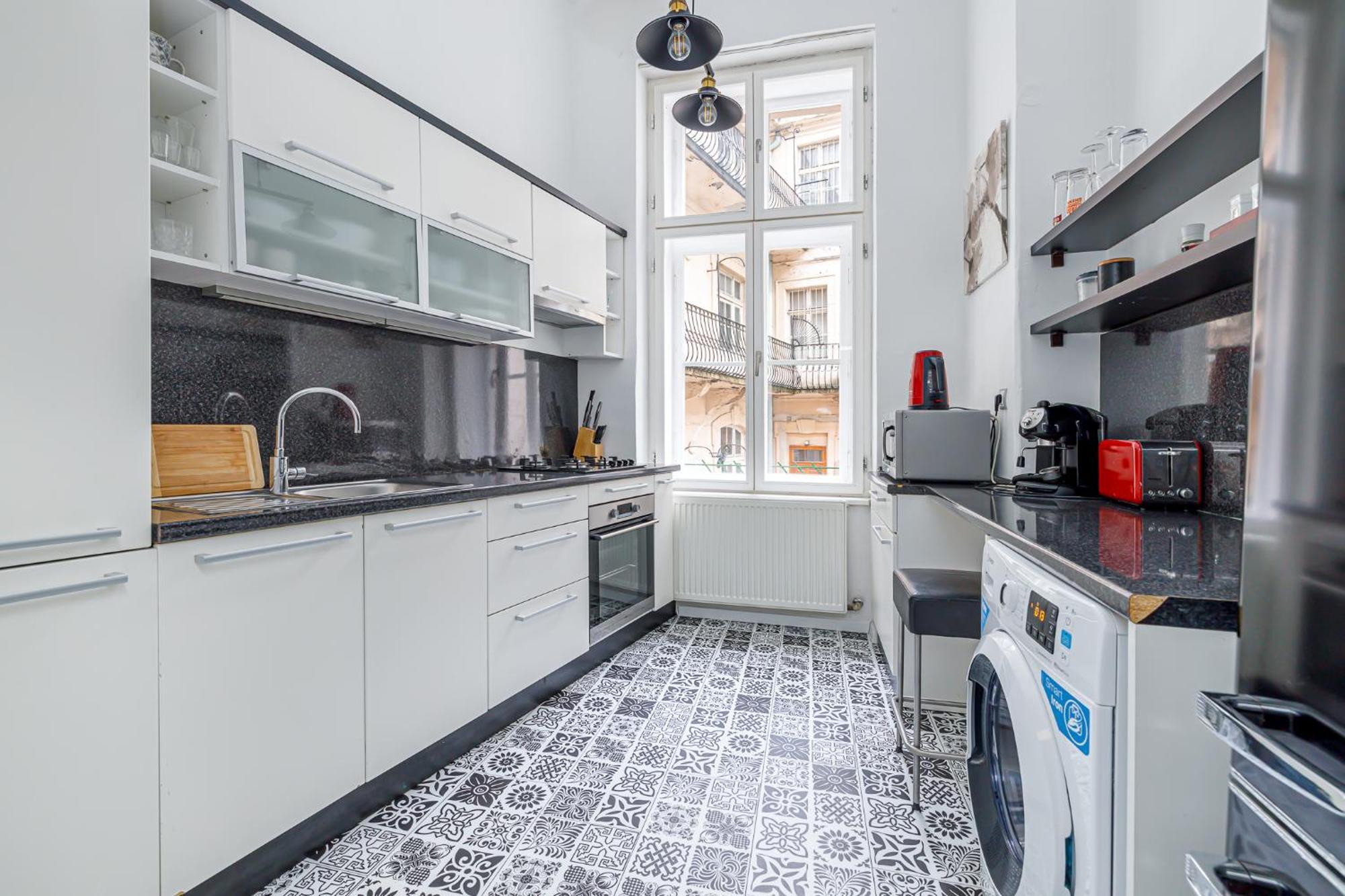 Newly Renovated Apartment In The Old Town Bratislava Esterno foto