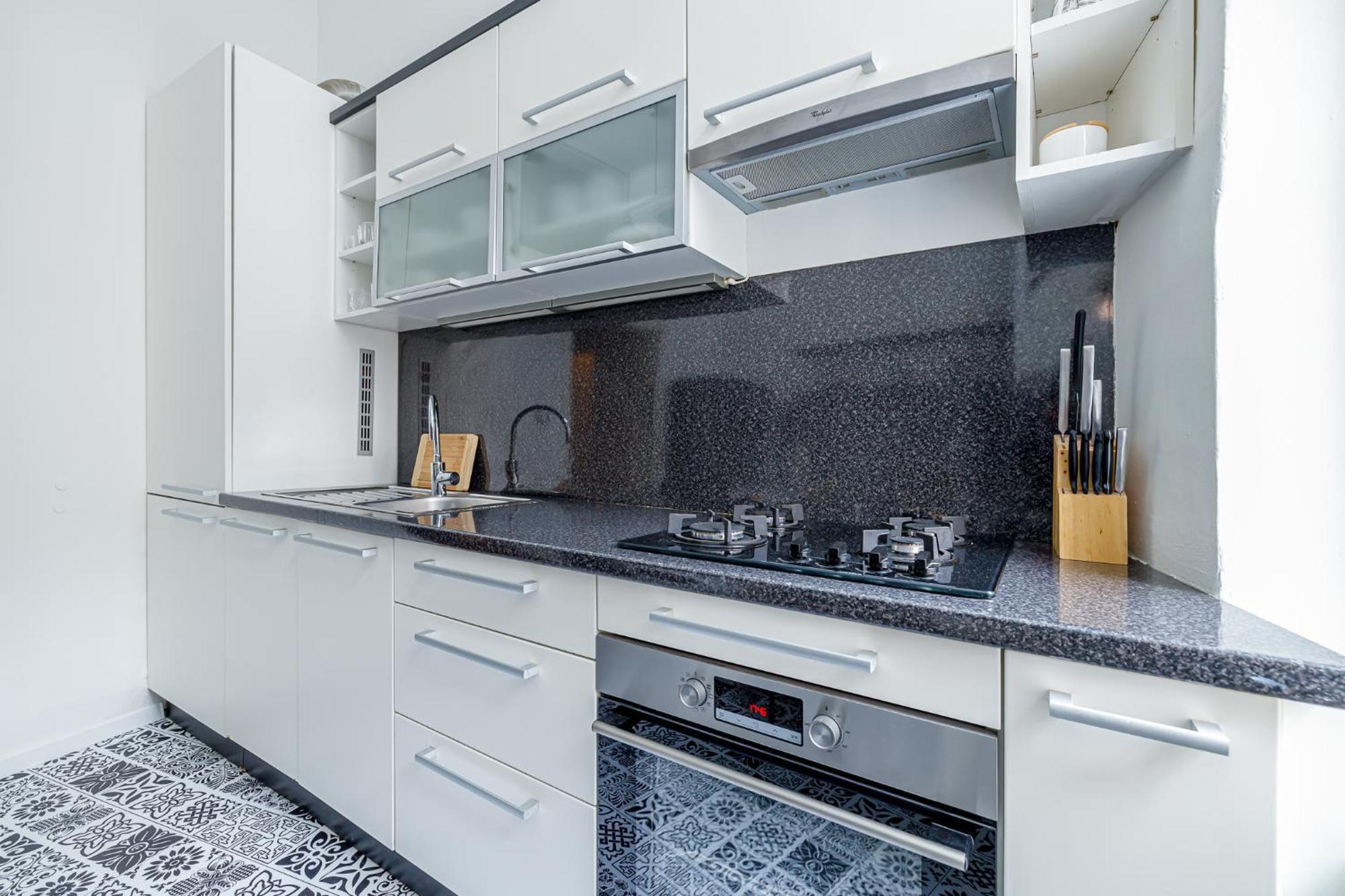 Newly Renovated Apartment In The Old Town Bratislava Esterno foto