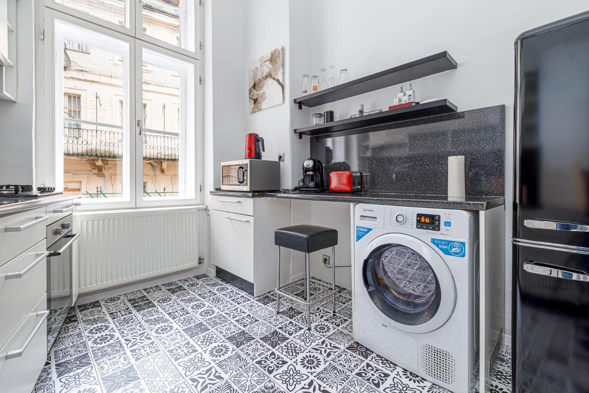 Newly Renovated Apartment In The Old Town Bratislava Esterno foto